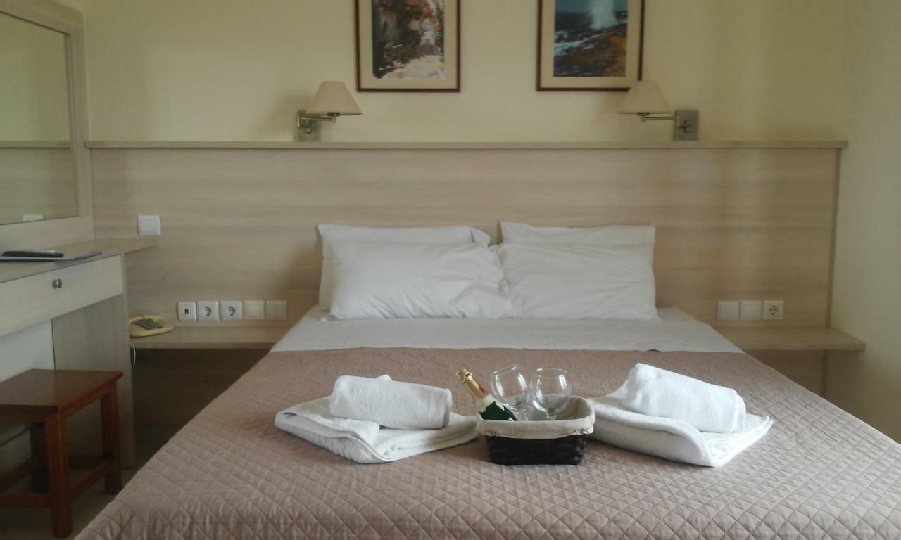 Alexandros Aparthotel Kalamaki