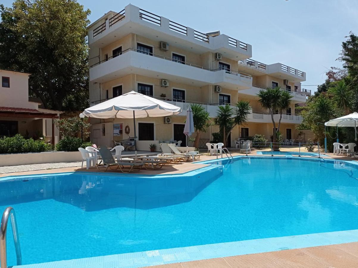 Alexandros Aparthotel Kalamaki