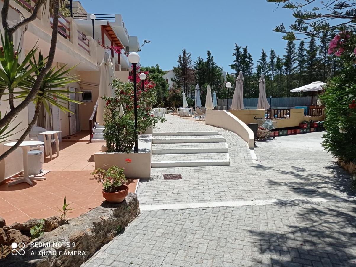 Apartahotel Alexandros