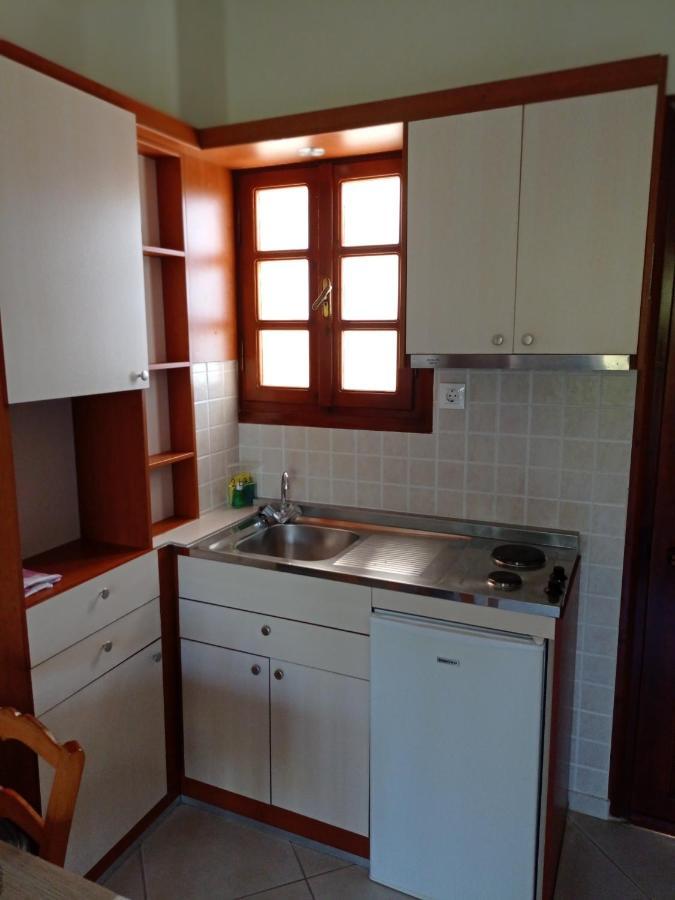 Alexandros Apartahotel 3*