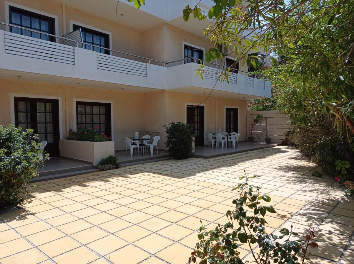 Apartahotel Alexandros