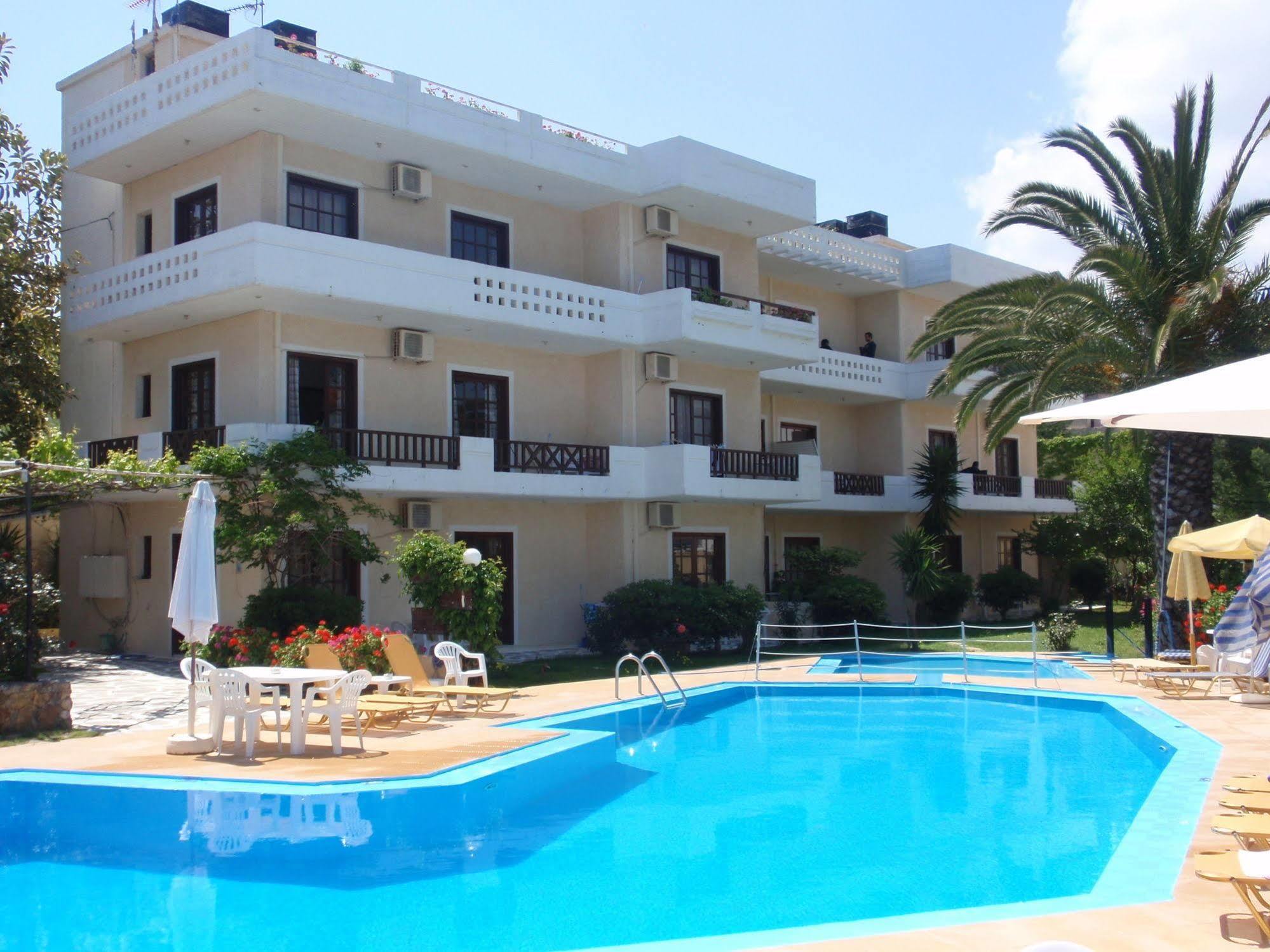 Alexandros Apartahotel 3*